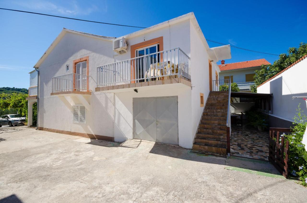 Apartments Elvira Lopar Εξωτερικό φωτογραφία
