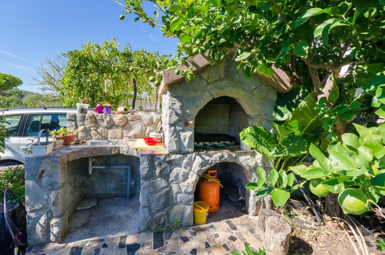 Apartments Elvira Lopar Εξωτερικό φωτογραφία