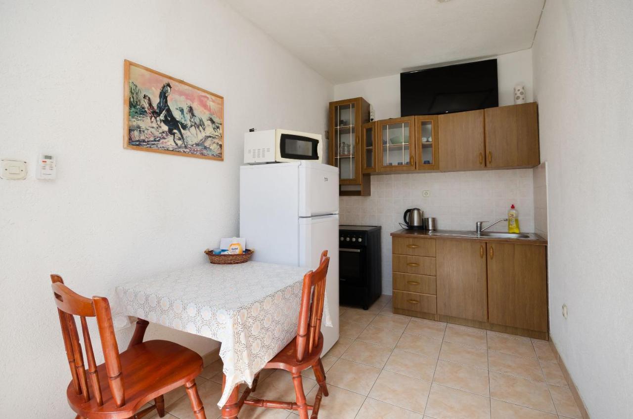 Apartments Elvira Lopar Εξωτερικό φωτογραφία