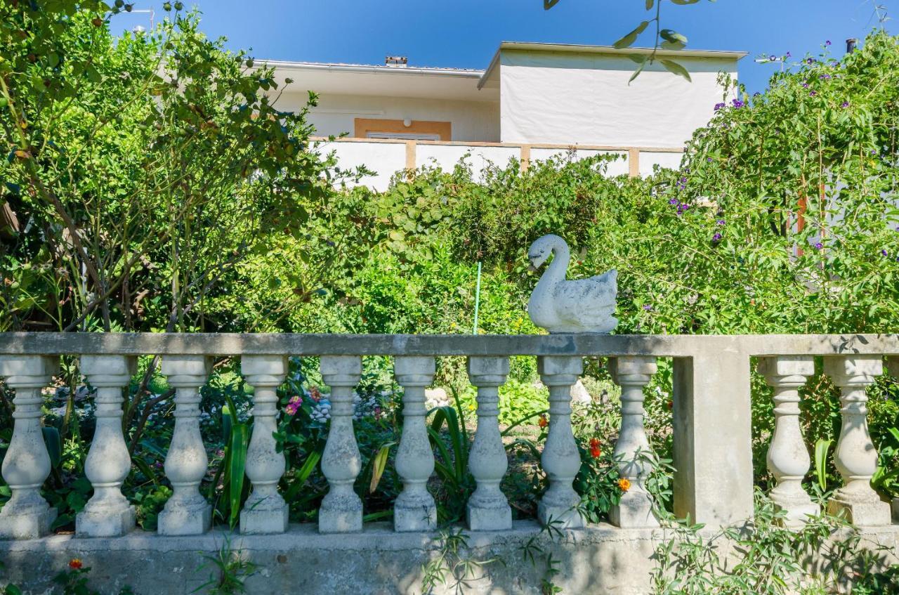 Apartments Elvira Lopar Εξωτερικό φωτογραφία