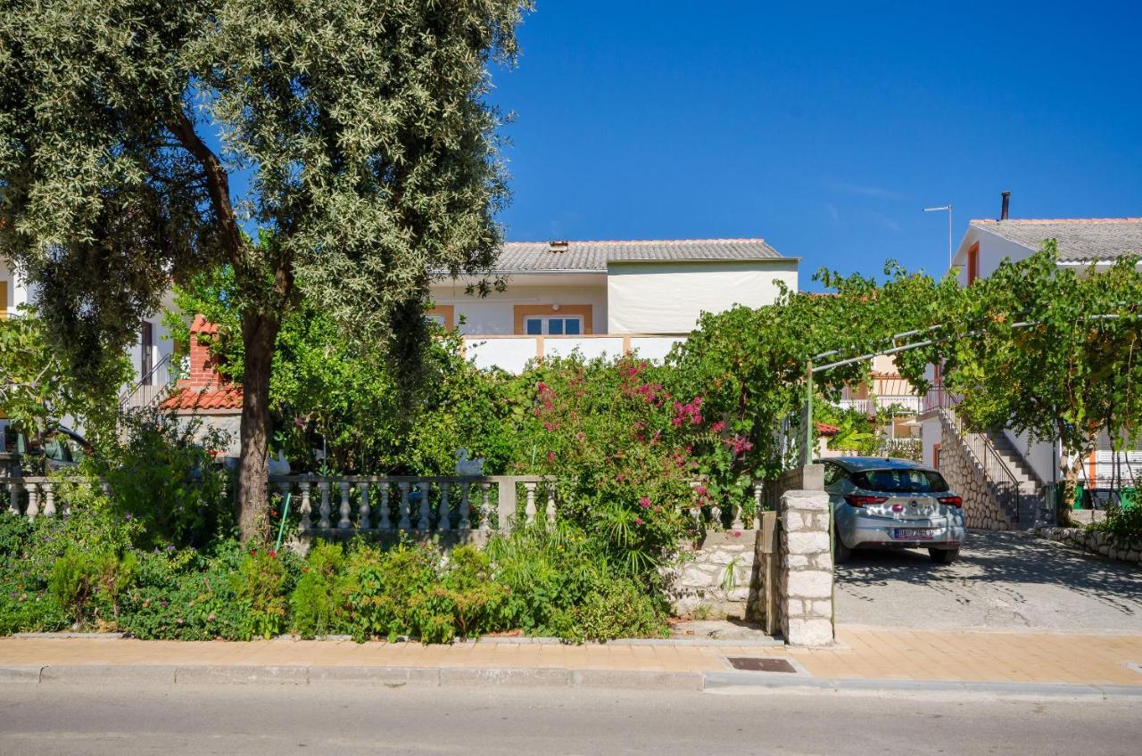 Apartments Elvira Lopar Εξωτερικό φωτογραφία
